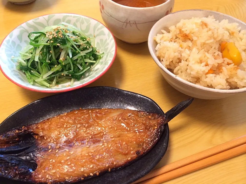 栗入り釜飯、かますみりん干し、水菜のおひたし。|liccaさん