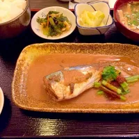 Snapdishの料理写真:味の煮付け|Aiko Wadaさん