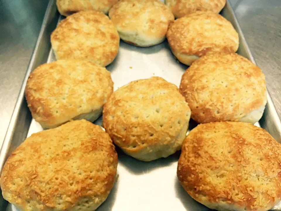 Garlic n Parm biscuit|Chef Ampさん