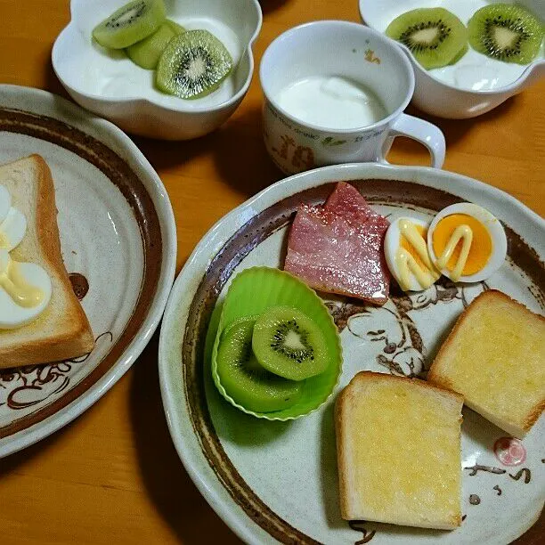 5/17(日)の朝食☕🍞🌄|ふみぃさん