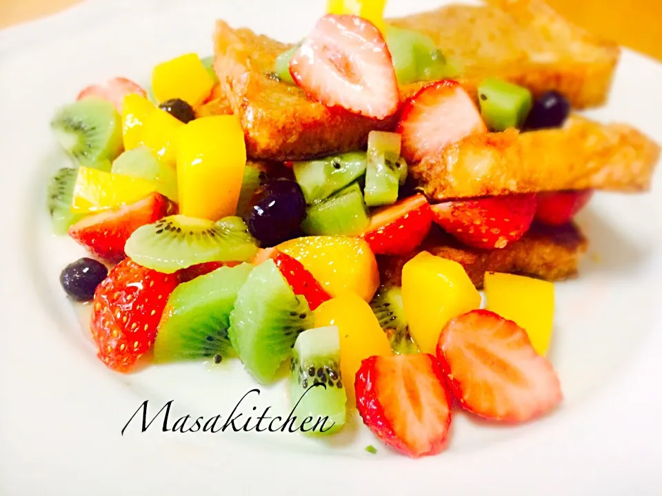 Snapdishの料理写真:Cocna french toast with fruits|Masakiさん