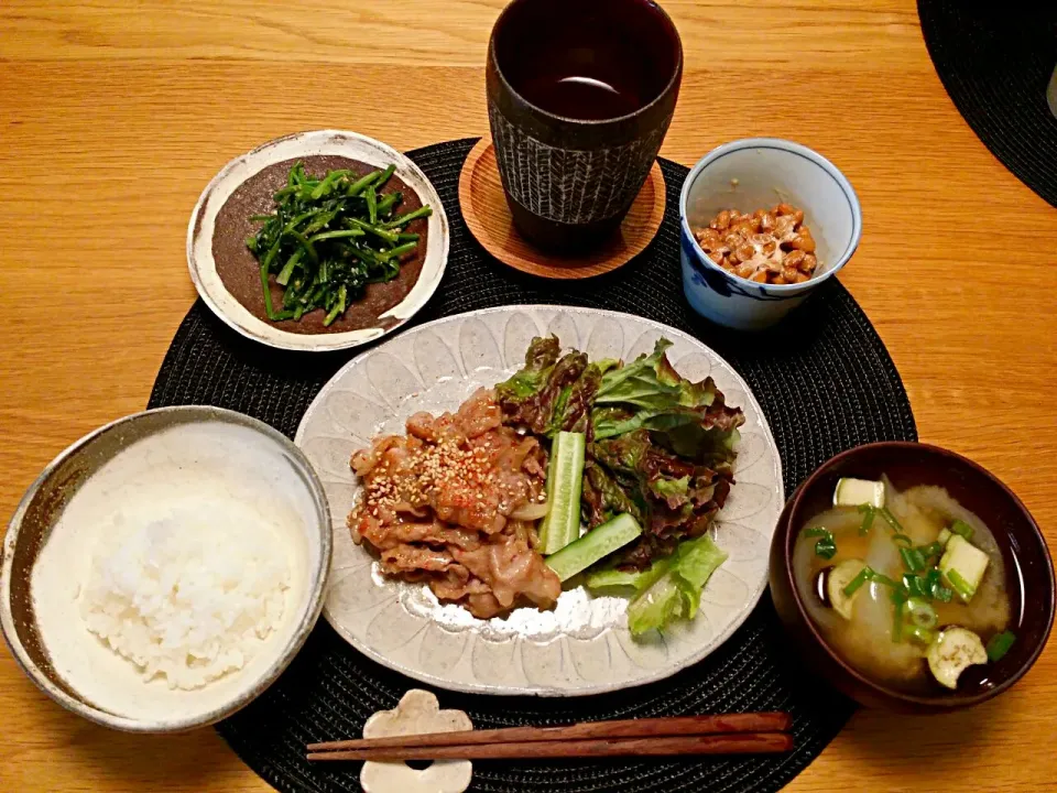 豚こま肉甘辛炒め/ほうれん草ゴマだれ和え/納豆/茄子玉ねぎ味噌汁/白米|lotusさん