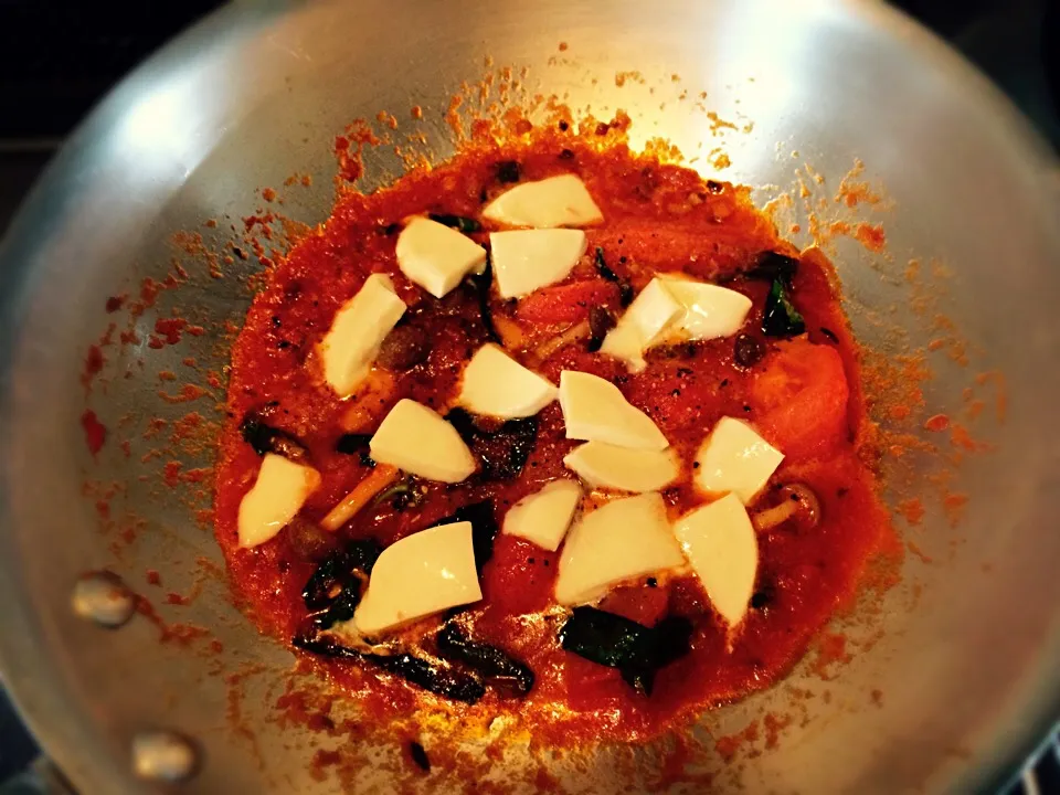 mozzarella with pasta sauce.|Minoru Takeuchiさん