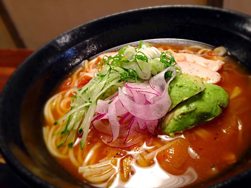 スモークチキンとアボカドの出汁カレー2|半田手延べそうめんの店 阿波や壱兆さん