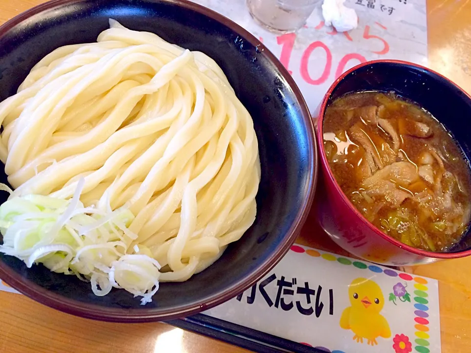 吉見町 四方吉うどんの 肉汁あぶら味噌うどん|ラビさん