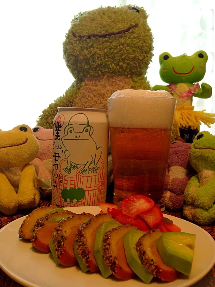 Snapdishの料理写真:僕ビール、君ビール🍺アボカモ❤️|アイさん