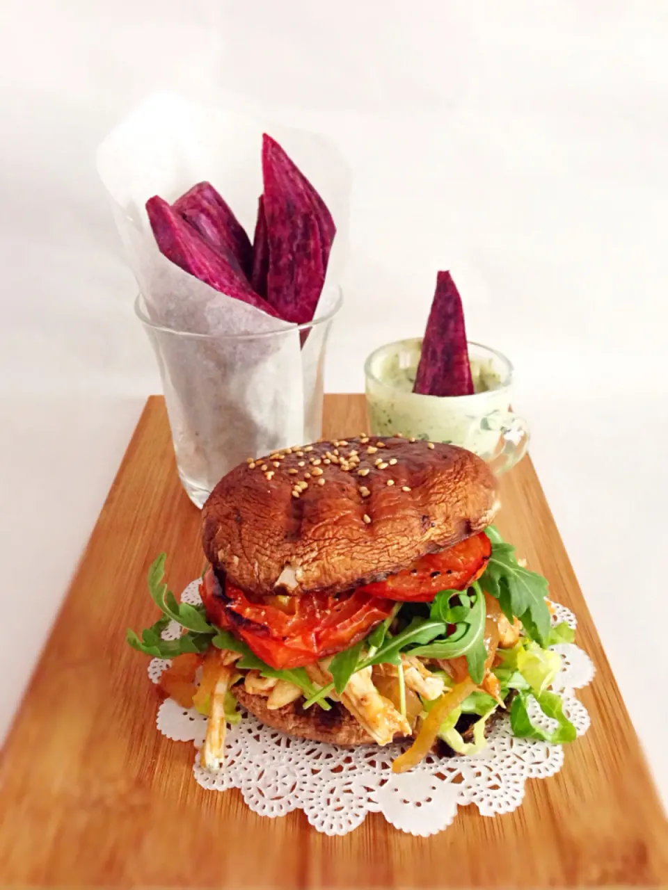 Pulled chicken sandwich on Portobello 'bun', purple sweet potato wedges with pesto yogurt dip|coxiella24さん