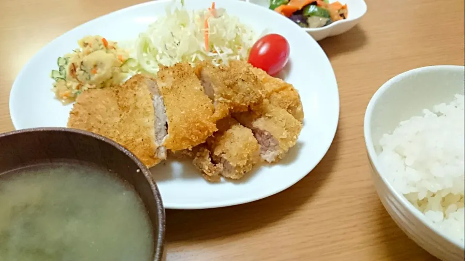 Snapdishの料理写真:豚カツ|ちのさん