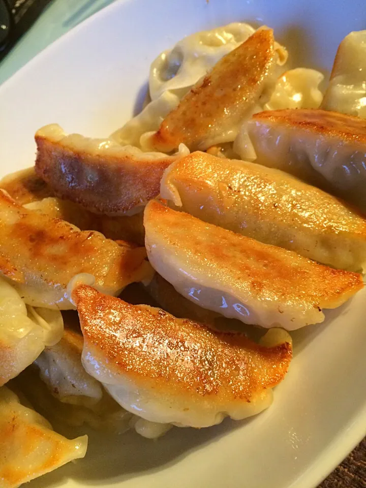 Snapdishの料理写真:Gyoza nite!!|Nigelさん