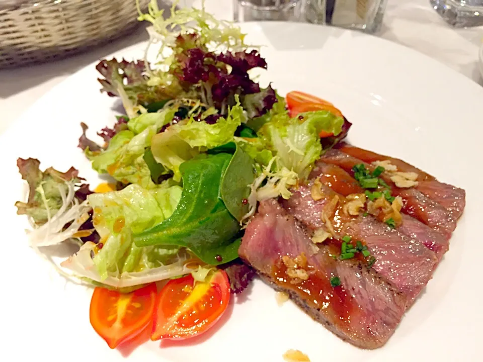 Matsuzaka beef takaki salad|Sky Blueさん