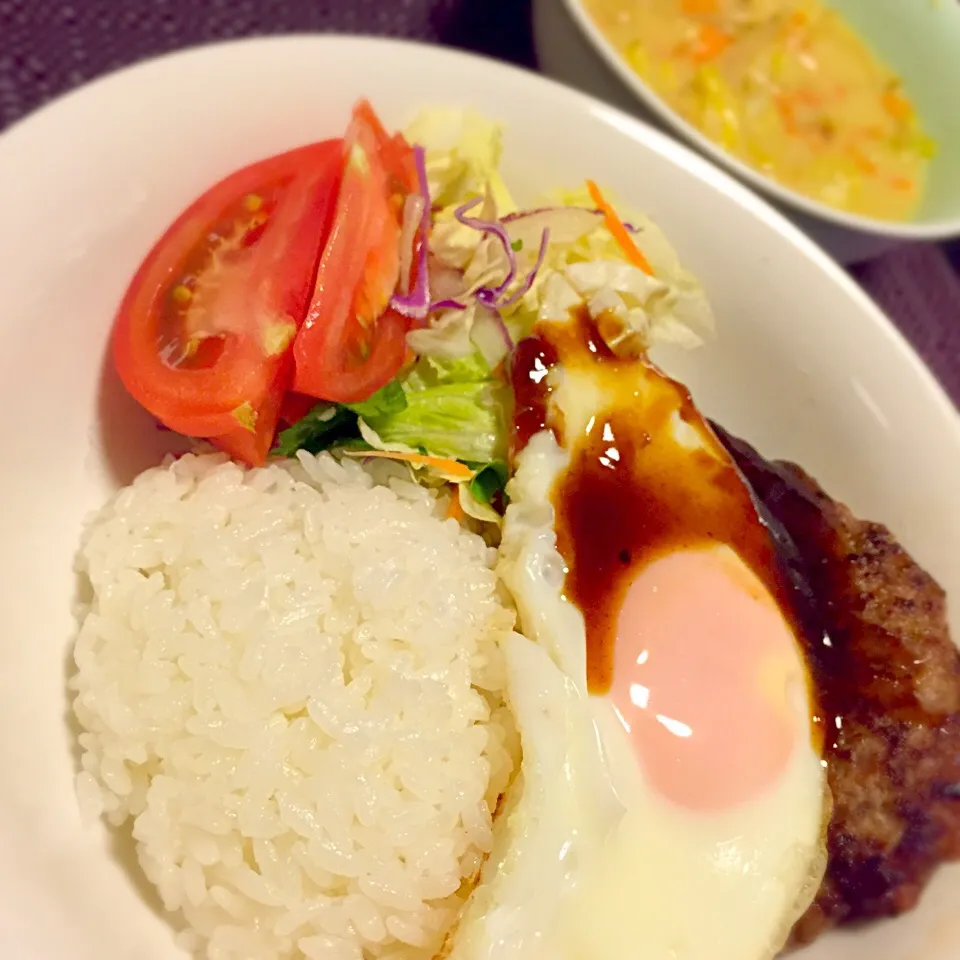 ロコモコ丼とミルクスープ|𝕜𝕪𝟙𝟘𝟚𝟘𝟙𝟠さん