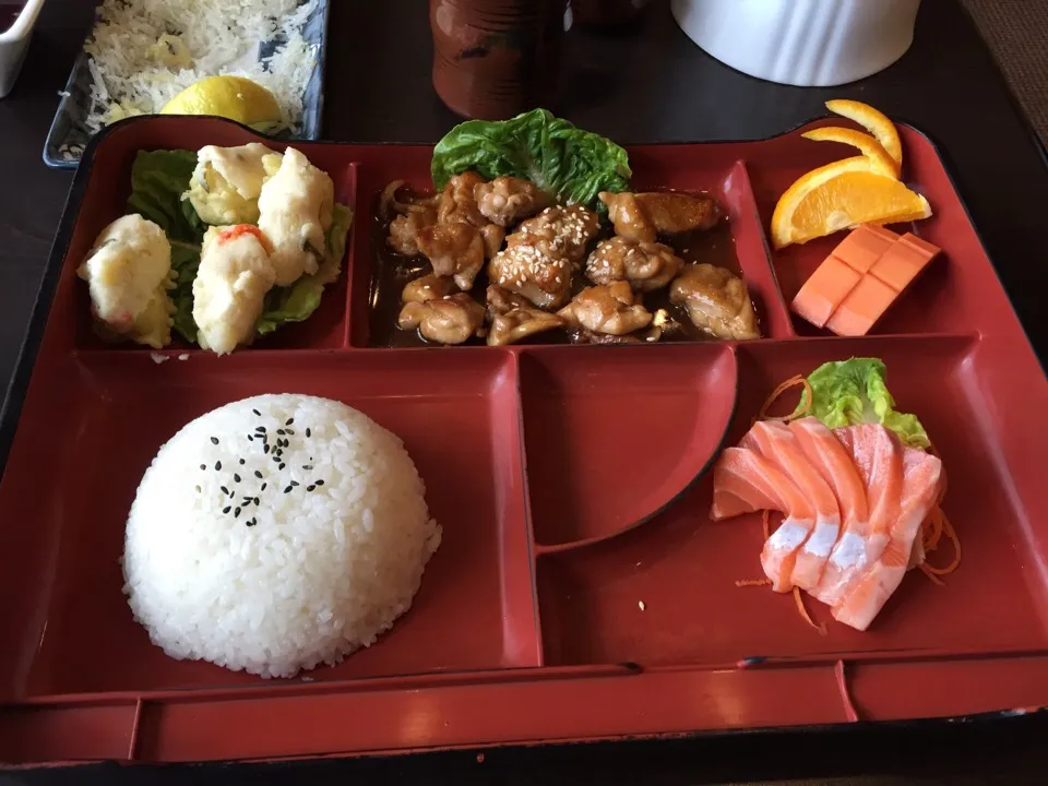 Teriyaki chicken bento|Darren Loさん