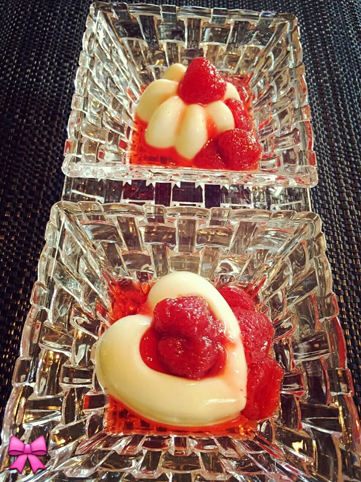 Snapdishの料理写真:ミルクプリン🍓|おりぃさん