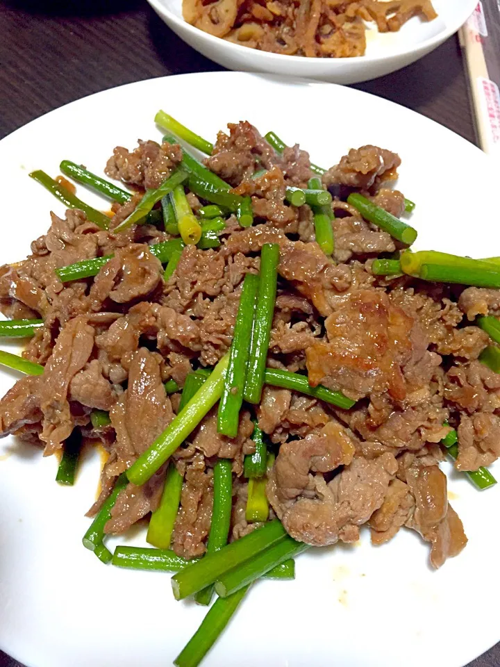 牛肉とニンニクの芽の炒め物|ありぴ〜さん