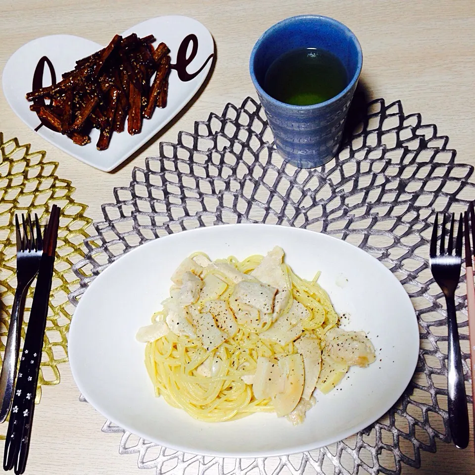 ムネ肉と筍の柚子胡椒クリームパスタ＊ゴボウの甘辛揚げ|ちかさん