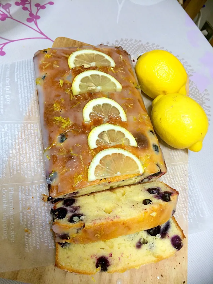 Blueberry Lemon Pound cake ready for our breakfast tomorrow requested by my little princess 😋😋(*^_^*)|Babyluv Cabrera Ocampoさん