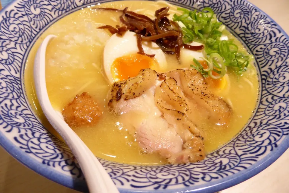 美鶴のラーメン♪　超こってりスープがうまーい♪|深夜特急fさん