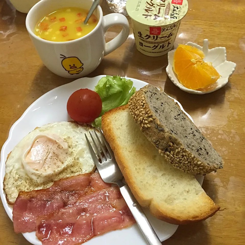 Snapdishの料理写真:朝食 150519|maixx ใหม่さん