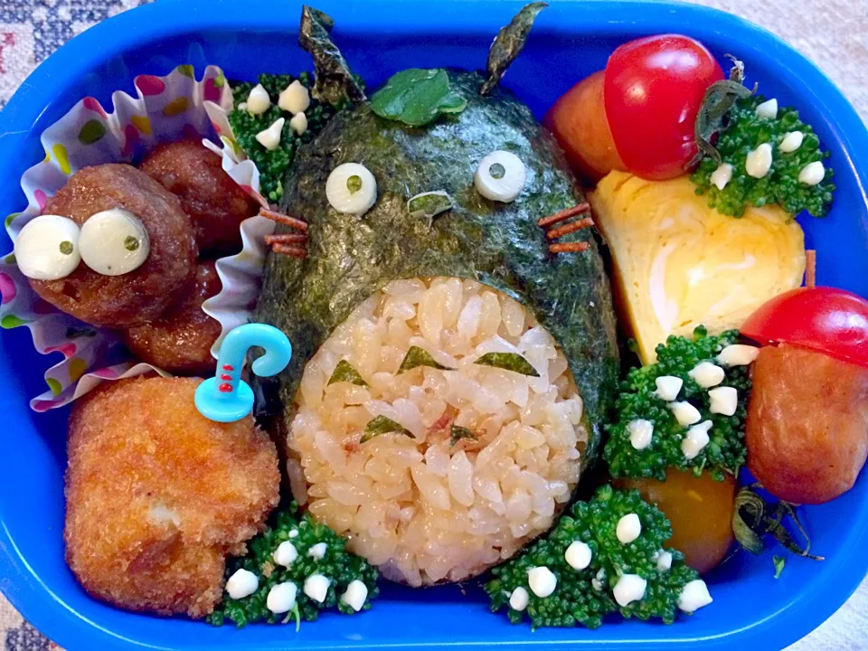 Snapdishの料理写真:Lunch box☆My Neighbor Totoro&&soot sprite☆ﾄﾄﾛ&まっくろくろすけ|🌈Ami🍻さん