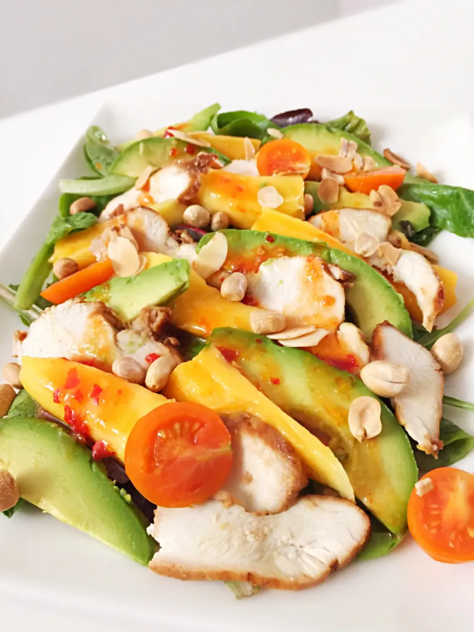 Mango avocado chicken salad thai sweet chilli vinaigrette|12Dragonさん