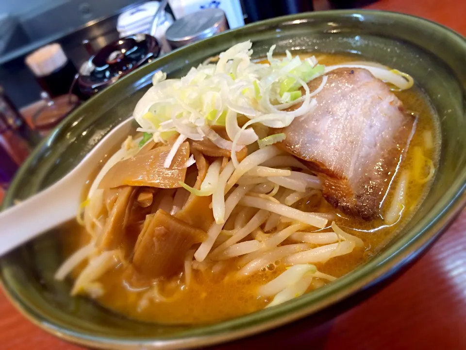 味噌ラーメン🍜@函館らーめんしお貫|おかっぴーさん