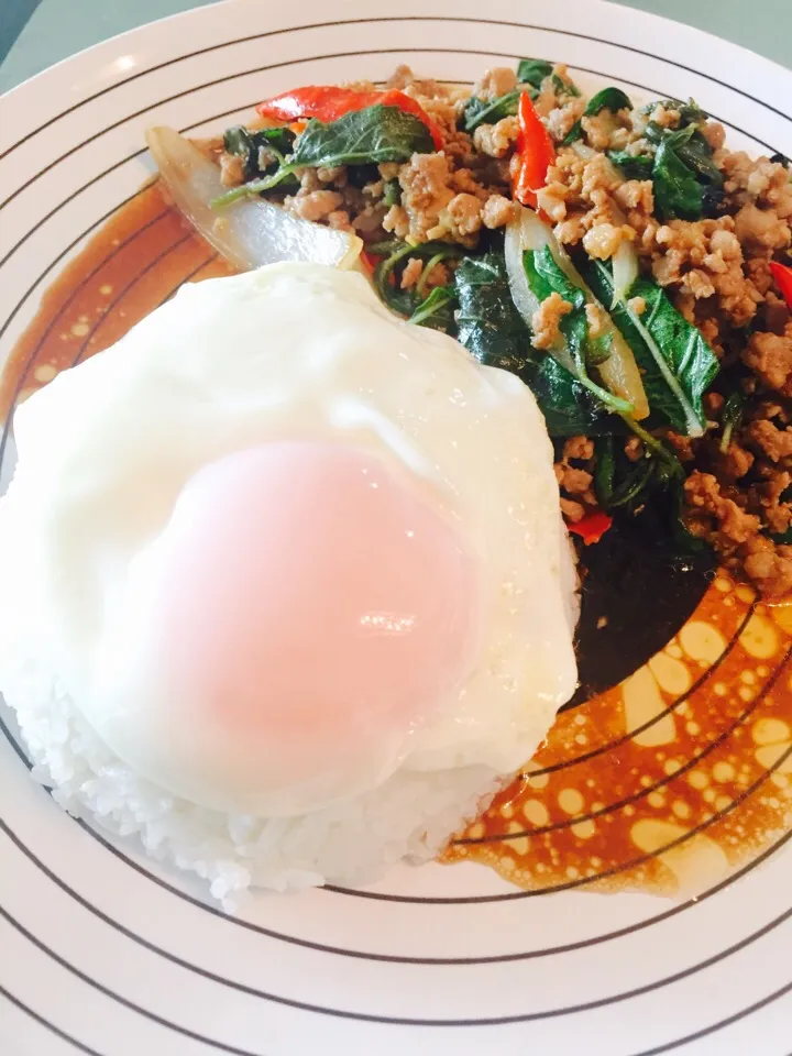 Basil & Pork 🐷🍚🍳|Queenさん