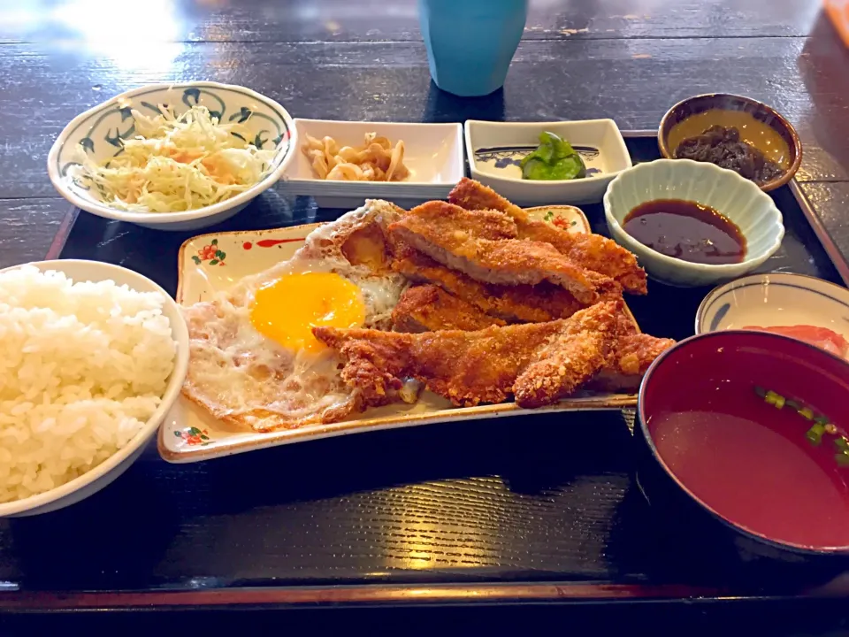 沖縄県警前の店のトンカツランチ 540円（消費税込）|Shimoda Tohruさん