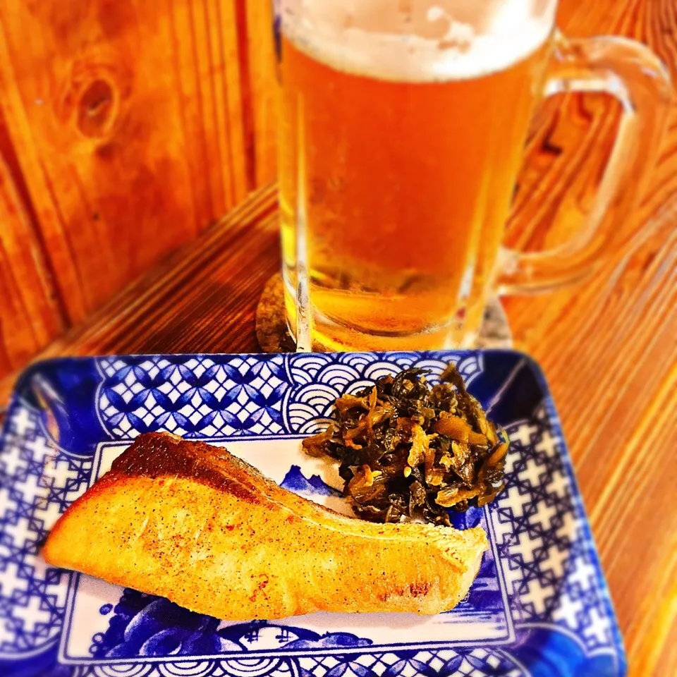 今宵の一酒一肴『生ビール』と『鰤の塩胡椒焼き』|ち〜おんさん