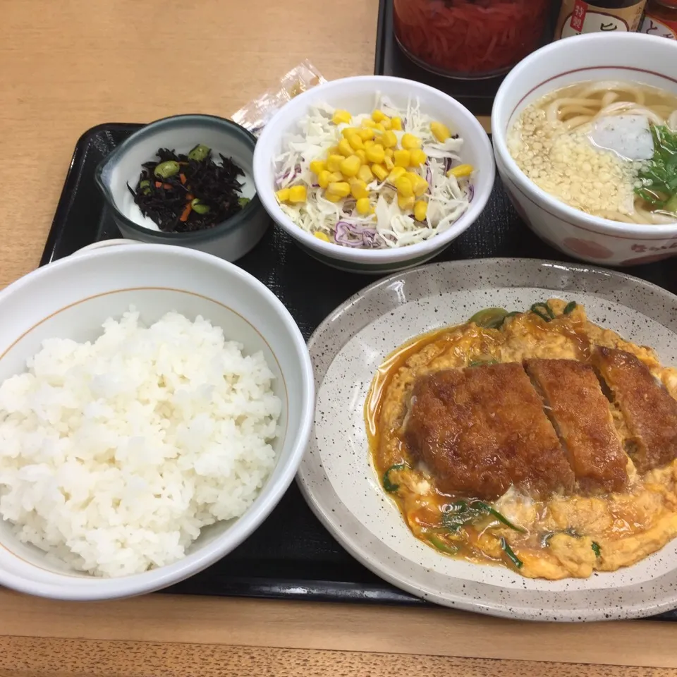 カツとじ定食|アクちゃんさん