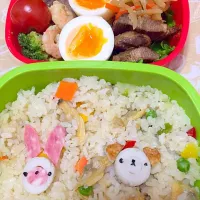 Snapdishの料理写真:クマちゃんとうさぎちゃんのピラフ弁当|akiさん