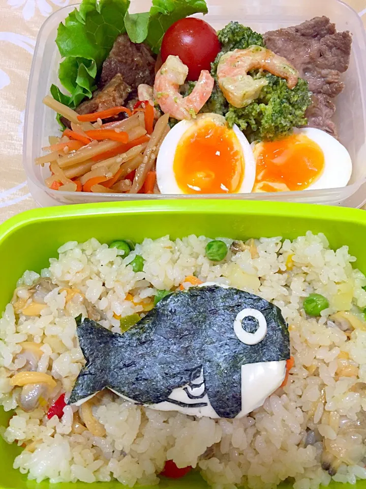 Snapdishの料理写真:クジラさんピラフ弁当|akiさん