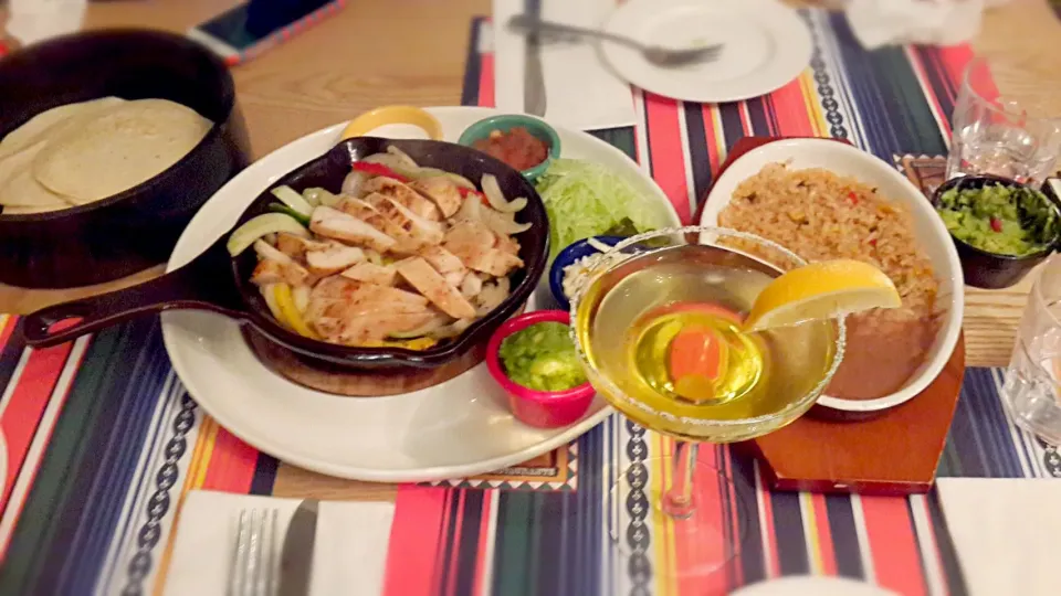 Snapdishの料理写真:#치킨화히타 #ChickenFajita @el_cantina #압구정로데오|Dean Jungさん