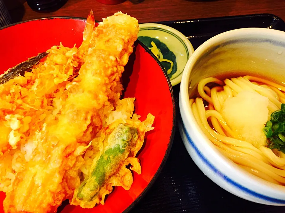 ゆうしょうの天丼とぶっかけうどんセットのランチ|オリビア姫さん