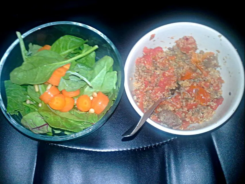 Quinoa, beef, and tomatoes with salad|Dawn Nelsonさん