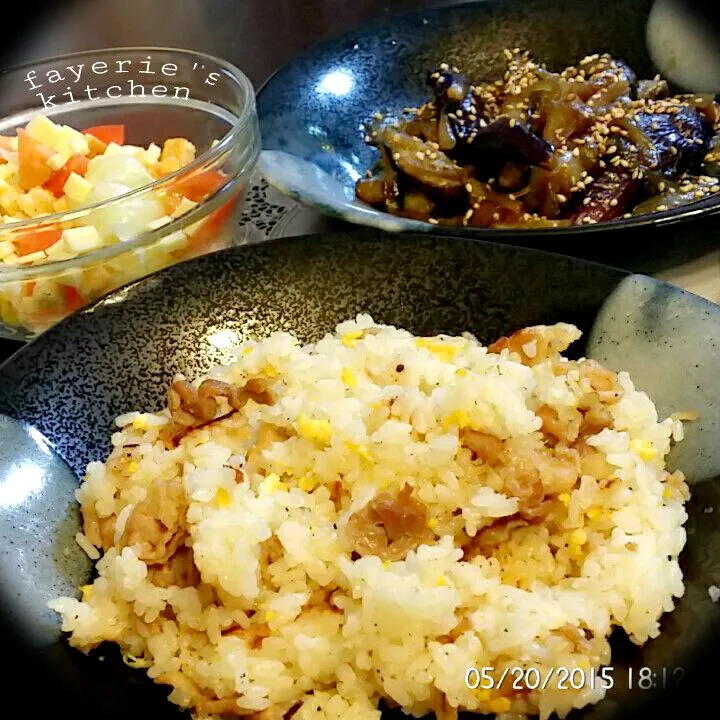 肉とニンニクいっぱいのスタミナチャーハンと
茄子と玉ねぎのしょうが焼き
#チャーハン #FriedRice #Eggplant|☆fayerie★フェイリー☆さん