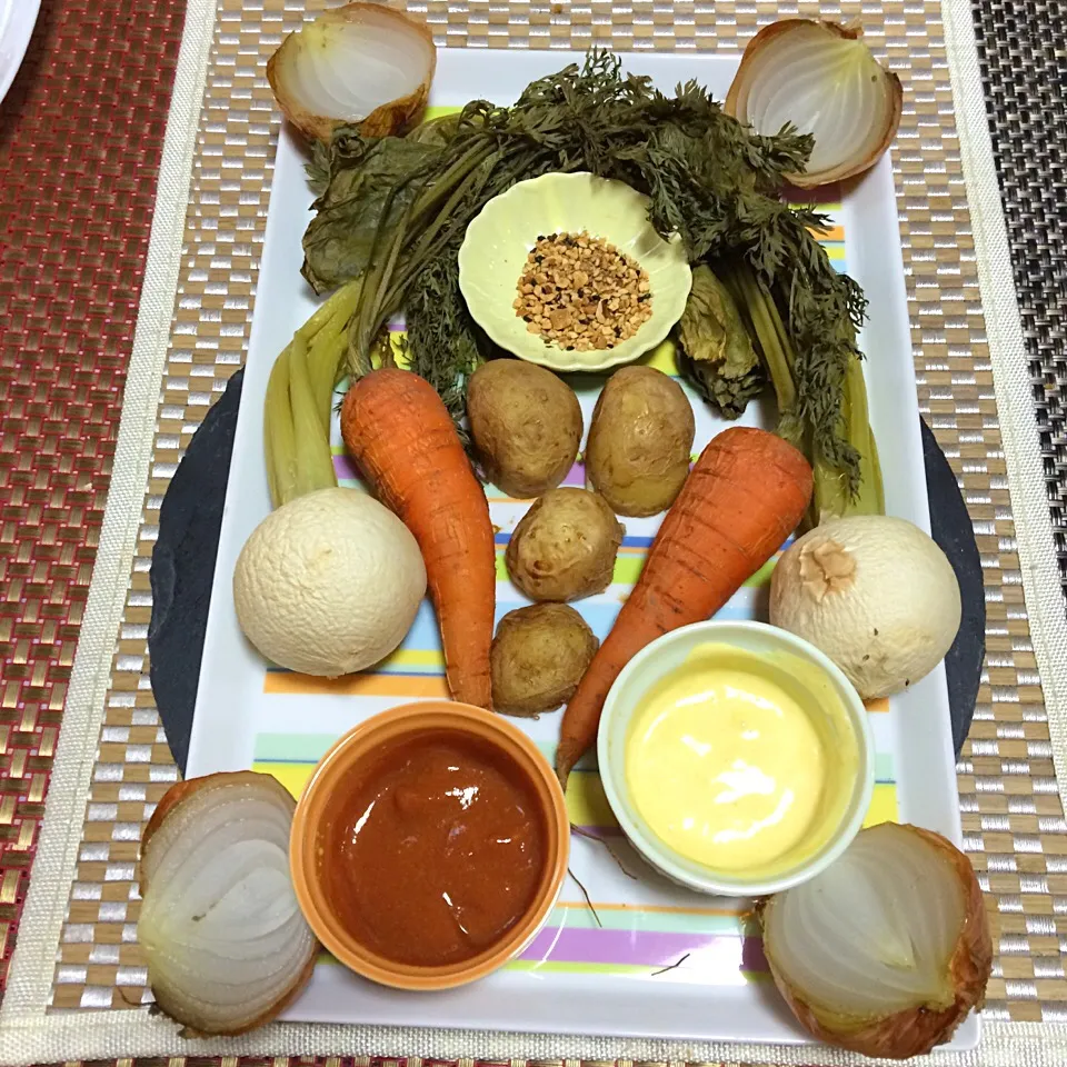 Snapdishの料理写真:OMさんの料理 Grilled carrot/人参のグリル ジャガイモ 玉ねぎ カブ 甘味が出て美味しい😋|佐野未起さん