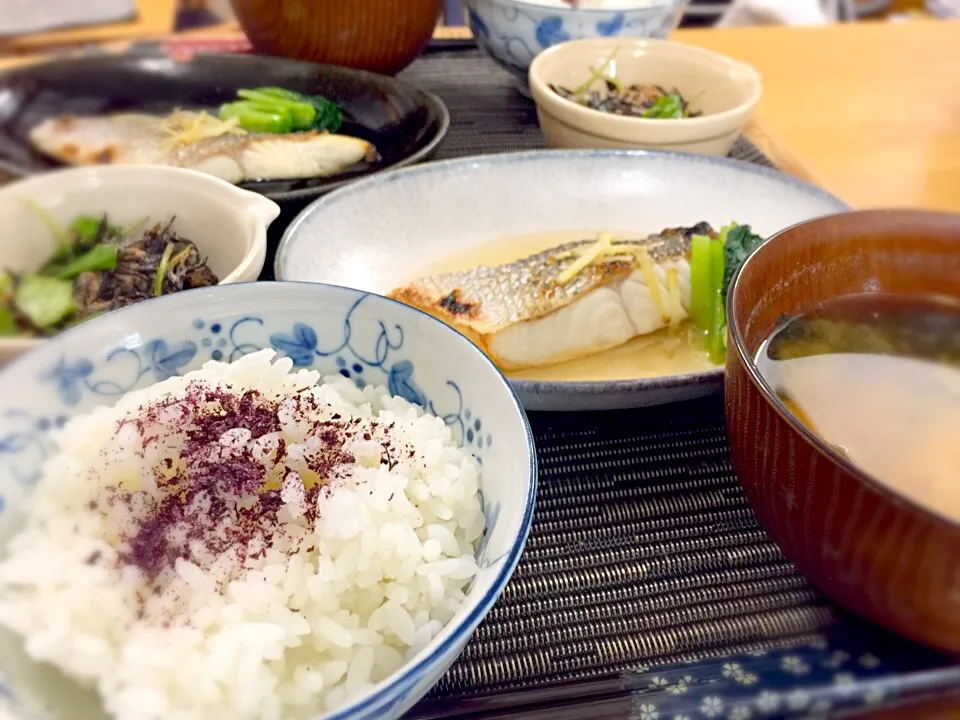 すずきの焼き浸し&ひじきとマグロ缶のマヨサラダ|misaさん