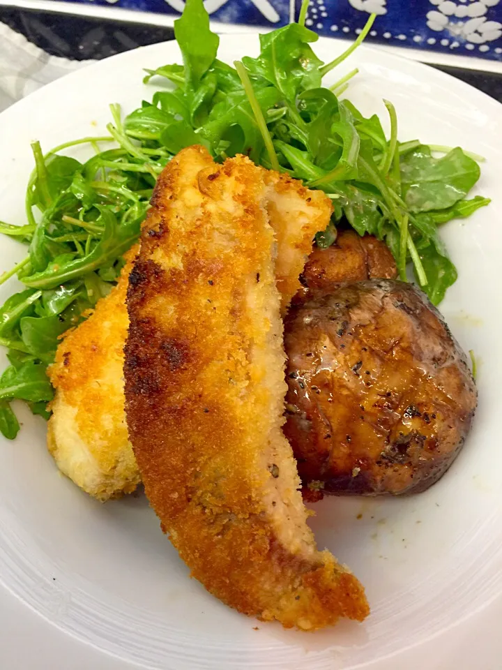 Panko-Breaded Fish Serve with Cheddar Cheese Potato Pancakes & Grilled Shiitake mushroom.|Colleen Teoさん