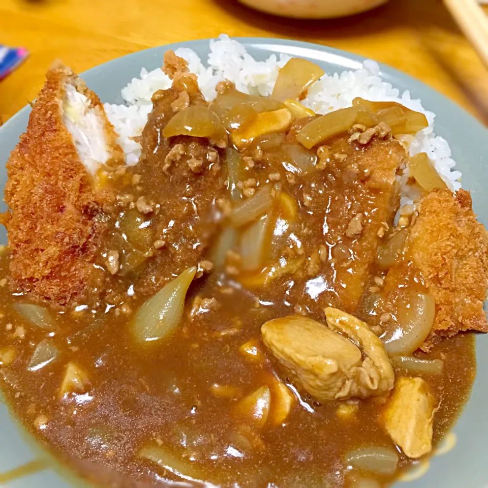 鶏肉と合ひき肉のキーマカレーにささみフライ&カツフライトッピング|eritypさん