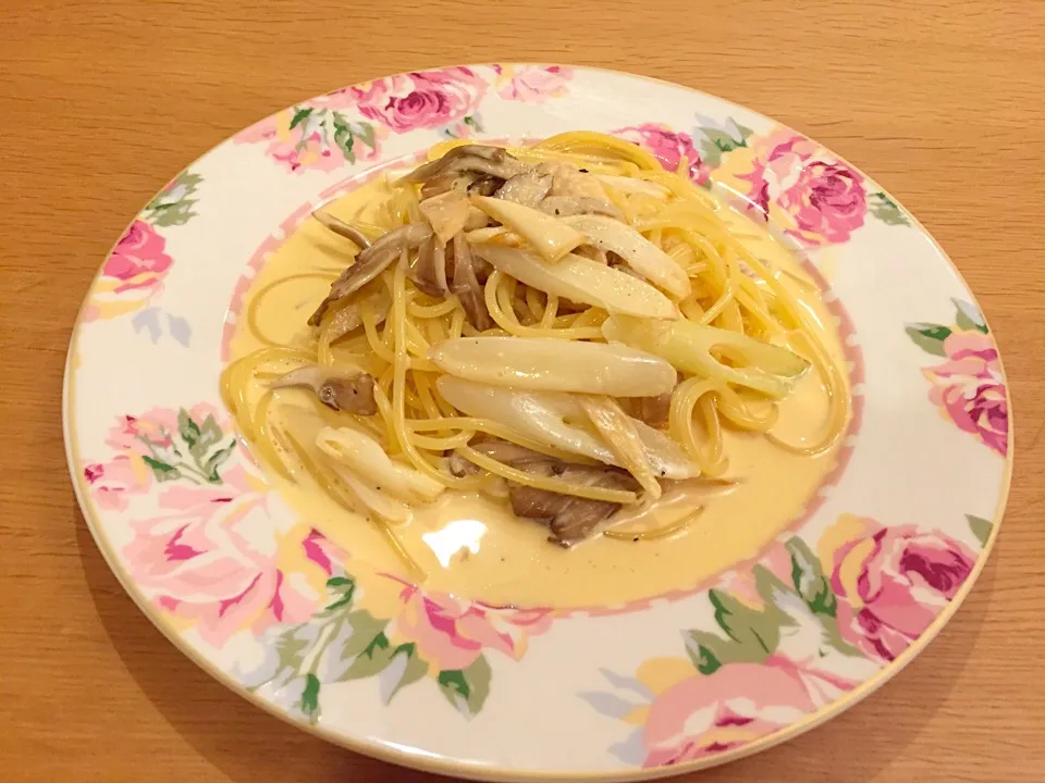 Snapdishの料理写真:明太子入りカルボナーラ風パスタ|ゆかりんさん