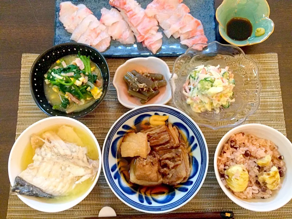 角煮   ほうれん草炒め   ふきの煮物   ポテトサラダ   栗赤飯   しま鯛  あらの味噌汁|NAKATAさん