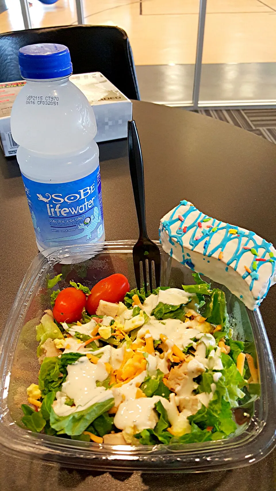 quickie store bought Cobb salad and little Debbie snack for lunch. my favorite drink sobe coconut water|Desiree Carmanさん