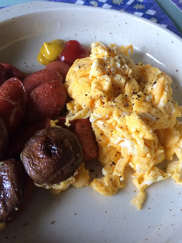 Sausage and scrambled eggs|Nigelさん