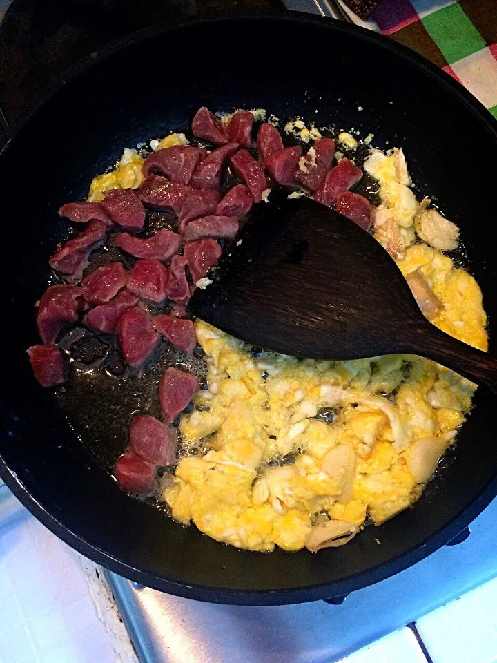 Snapdishの料理写真:Preparing fried rice with Beef|jirawanさん