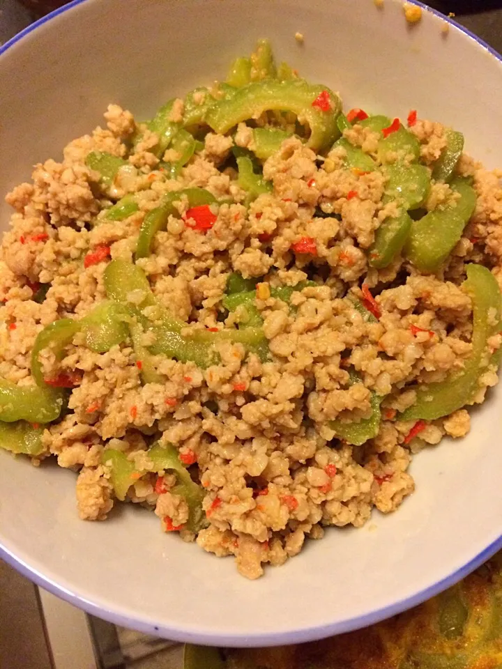 Snapdishの料理写真:Bittergourd and minced pork stirfried with spicy soybean paste|Ong Sor Fernさん