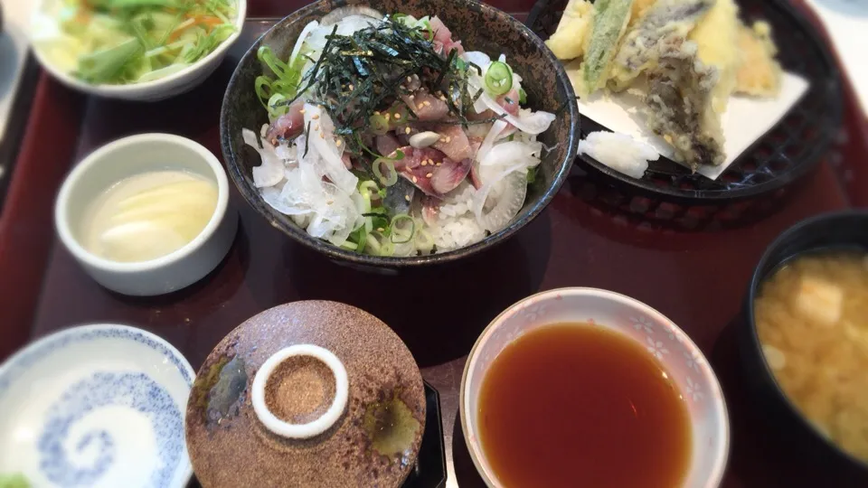 イワシのタタキ丼|麻婆とうふさん