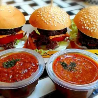 mini burger with Beef cumin sauce and Indian Curry sauce #Lunch #Dinner|Naked chefさん