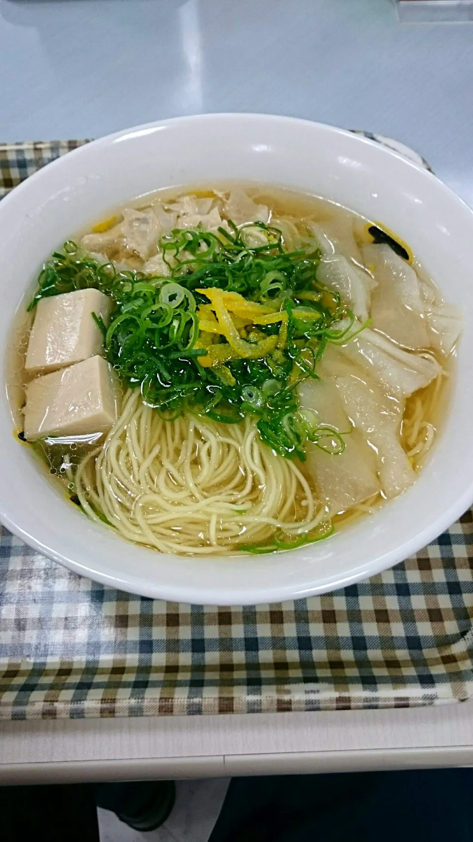 Snapdishの料理写真:ゆず塩ラーメン|morozoffさん