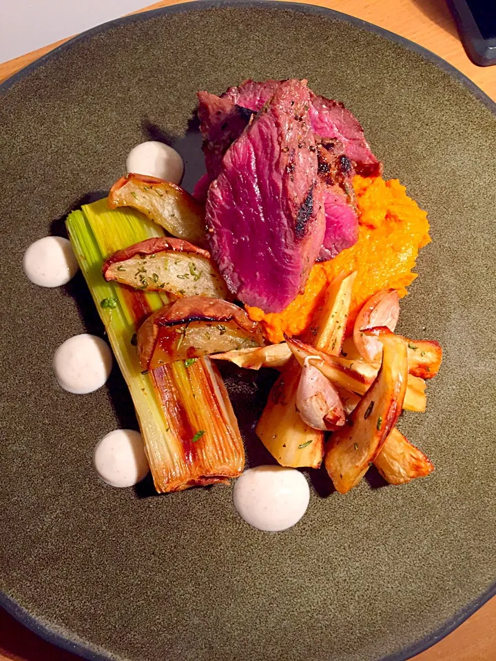 Grilled Roo, Cumin Carrot Puree, Butter Poached Leek, Roasted Parsnip Apple + Garlic|Chrisy Hillさん