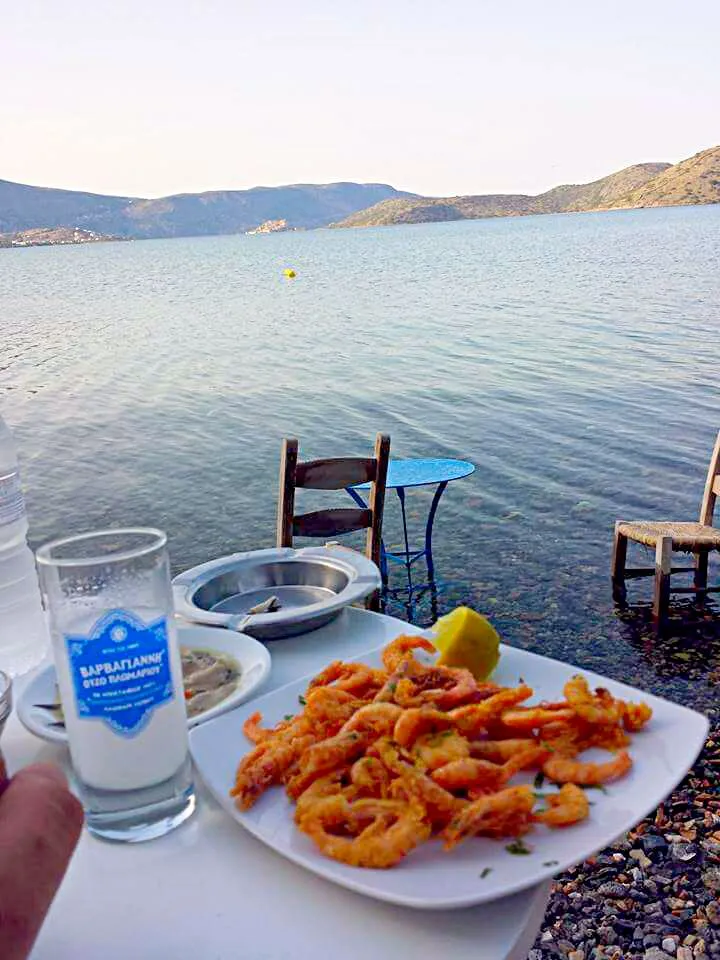 Snapdishの料理写真:Fried shrimps with ouzo!summer is almost here 🌞🌞🌞|Gina Tさん